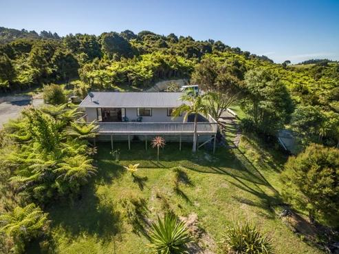 159 Paroa Bay Road, Russell
