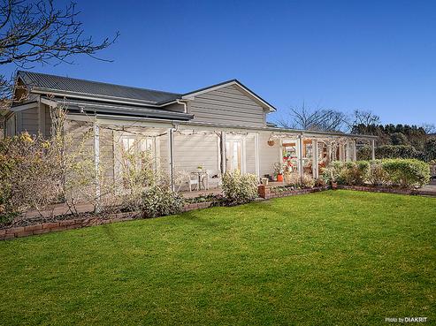 36 Clifton Avenue, Carterton