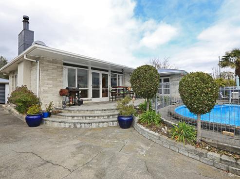403 Nottingley Road, Frimley