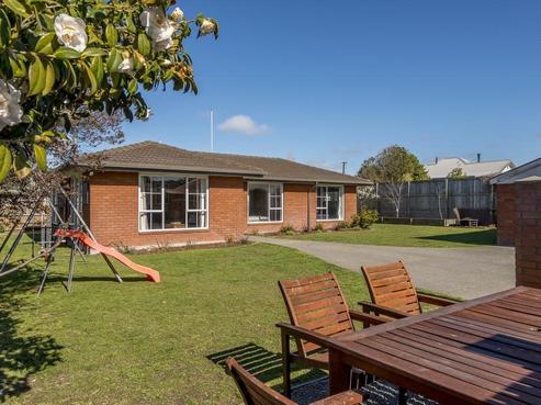 9 Heriott Close, Burwood