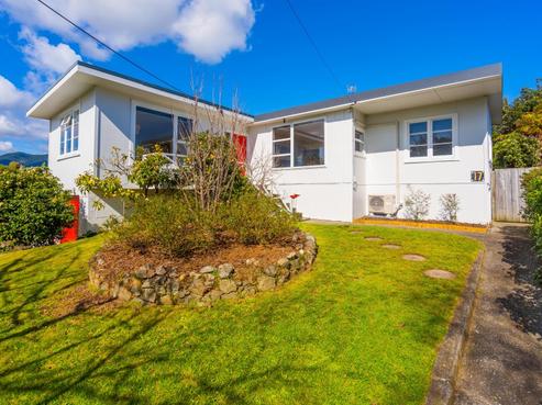 17 Kaka Road, Raumati Beach