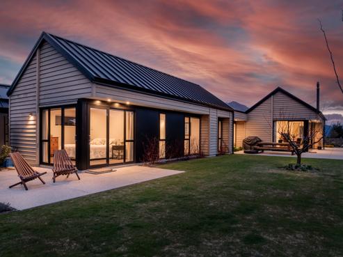 9 Glenfiddich Road, Jacks Point