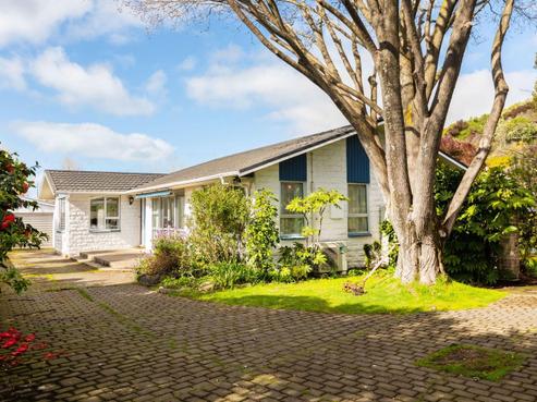 13 Hilldale Place, Hillsborough