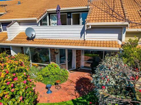 6 Honey-tye Way, Stoke