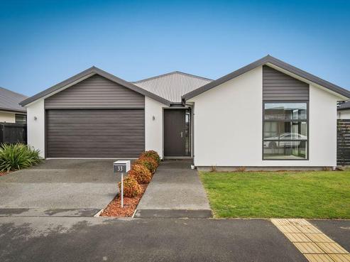 33 Robert Duncan Road, Belfast