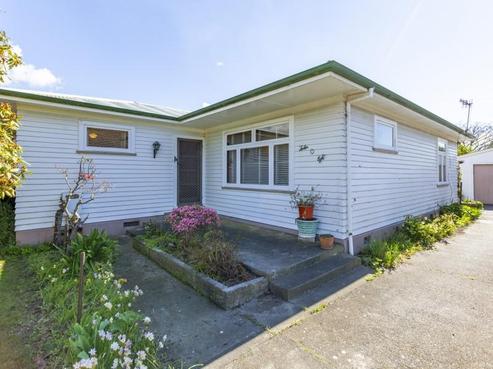 1208 Norfolk Crescent, Mayfair