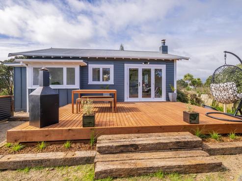 19 Koromiko Street, Otaki Beach