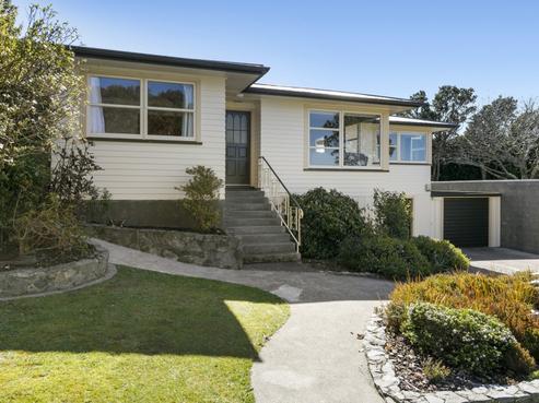 301 Dowse Drive, Maungaraki