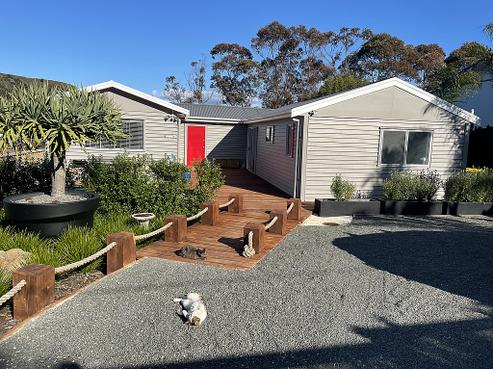 45 Sea View Road, Ostend