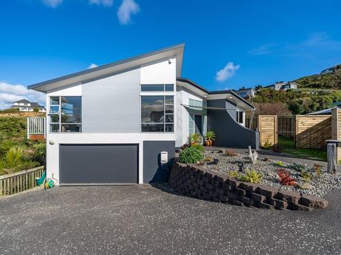 63 Redvers Drive, Belmont