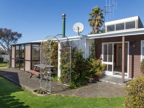 24 Ries Street, Dannevirke