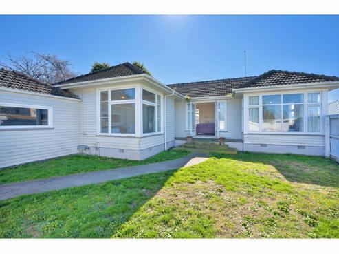 12 Buchanans Road, Sockburn