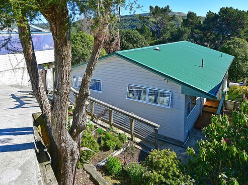 80 Holborn Drive, Stokes Valley