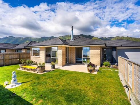 4 Teiaroa Street, Waikanae