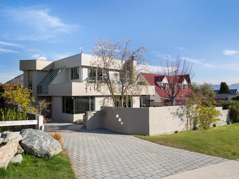 690 Peninsula Road, Kelvin Heights