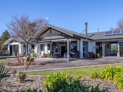 81958 State Highway 2, Pahiatua