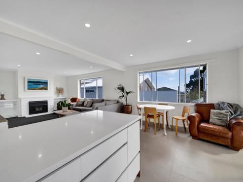 27 Wairau Road, Oakura