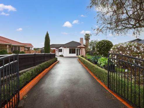 27 Heritage Avenue, Chartwell