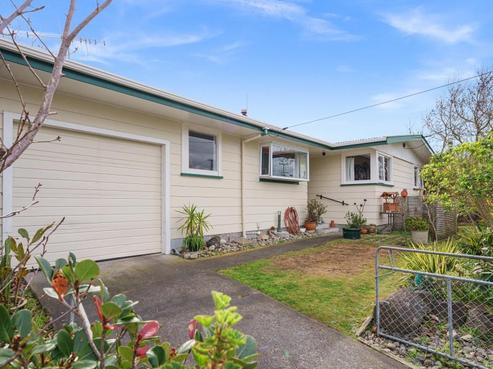30 Lupin Road, Otaki