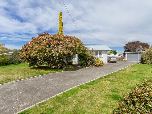 36 Warwick Crescent, Taradale