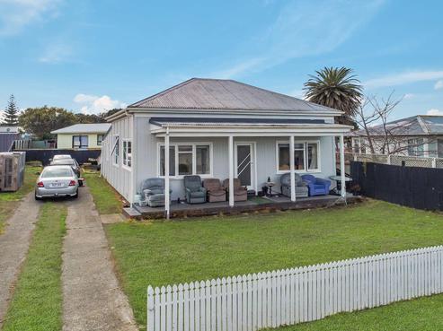 90 Hinau Street, Castlecliff