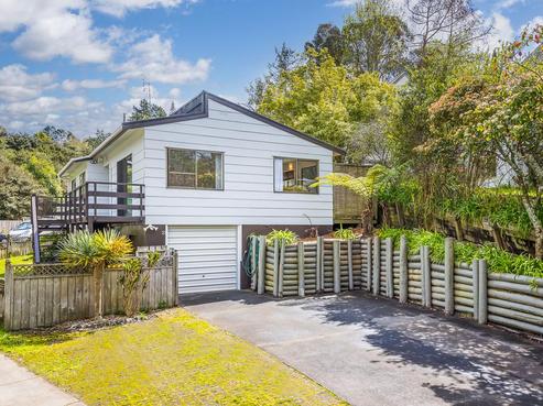 1/21 Jenanne Place, Totara Vale