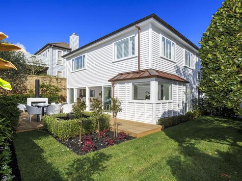 8 Omana Road, Milford