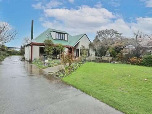 45 Tramway Road, Strathern