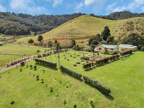 3838 Russell Road, Oakura Coast