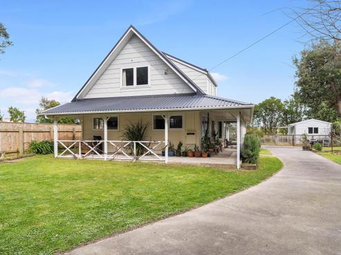 53 Atkinson Avenue, Otaki Beach