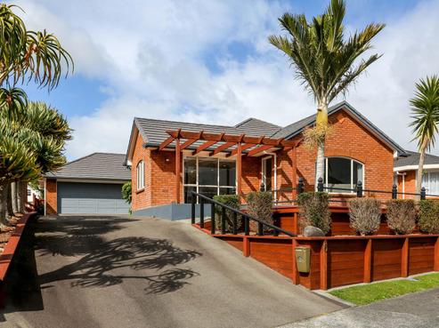 6 Frank Frethey Place, Highlands Park