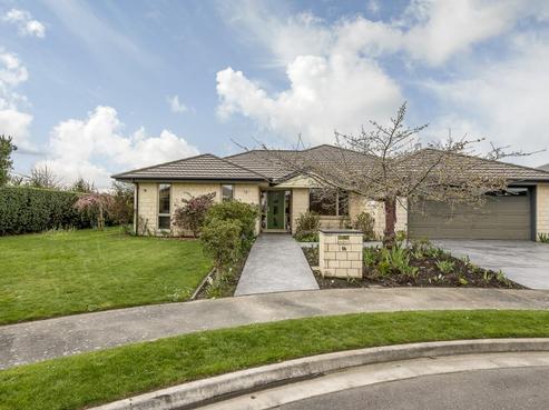 14 Felicitas Grove, Aidanfield