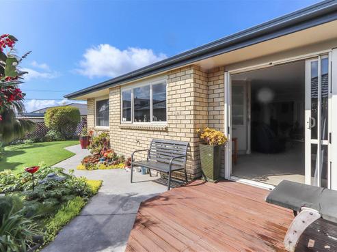 11 Mahoe Street, Inglewood
