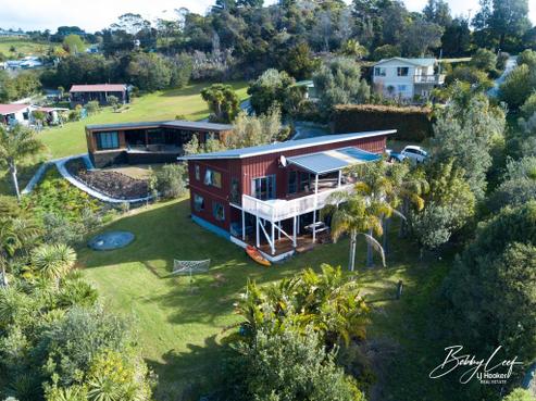 44 Heretaunga Crescent, Cable Bay