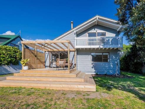76 Field Way, Waikanae Beach
