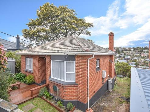 305 Kenmure Road, Kenmure