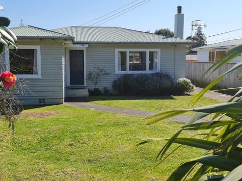 121 Tilley Road, Paekakariki