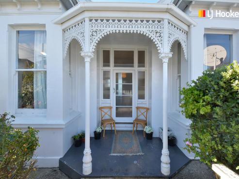 332 Highgate, Roslyn