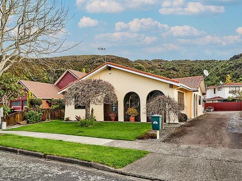 36 Waddington Drive, Naenae