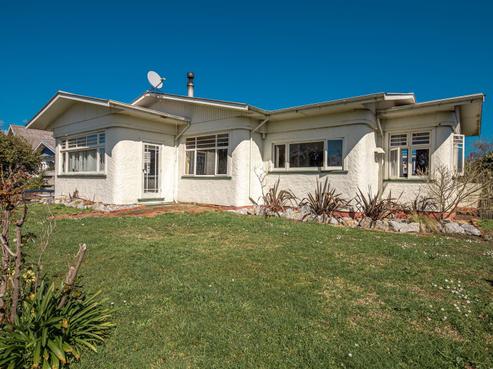 66 Russell Street, Westport