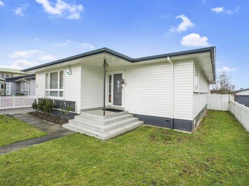 7 Rosalind Street, Deanwell