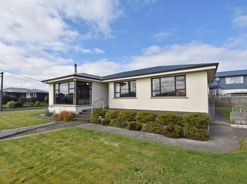 29 Christina Street, Strathern