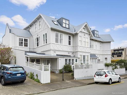 3/33 Hobson Street, Thorndon