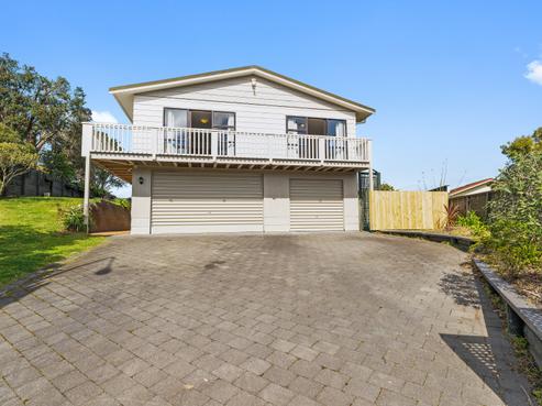 30 Frimley Terrace, Waikanae Beach