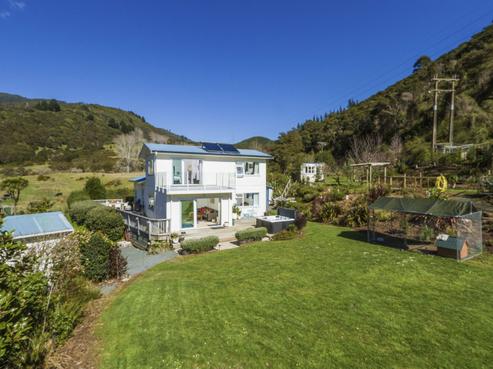 576 Brook Street, The Brook