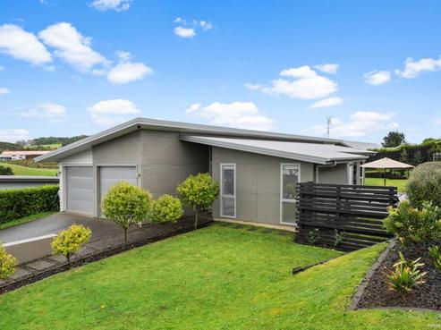 6 Stockyard Crescent, Pukekohe
