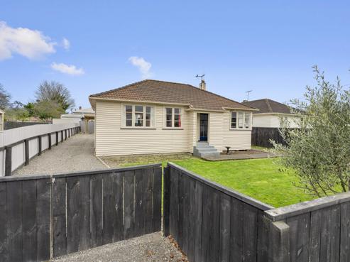 26 Bell Street, Marton