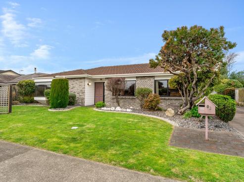 16 Cedar Drive, Paraparaumu Beach