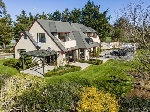 145 Keane Road, Levels