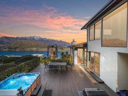 99 Hensman Road, Queenstown Central